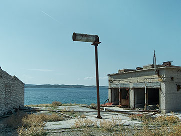 Snoviđenja Golog otoka, fotografije 40x30 cm, 2 instalacije, 2023.